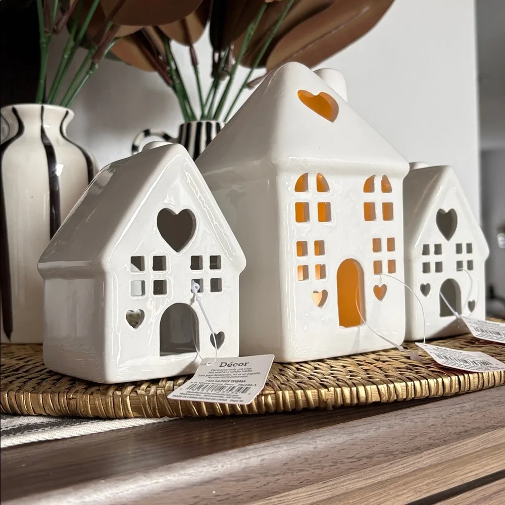 🆕Bundle Of 3 Ceramic Candleholder Houses - Picture 4 of 5